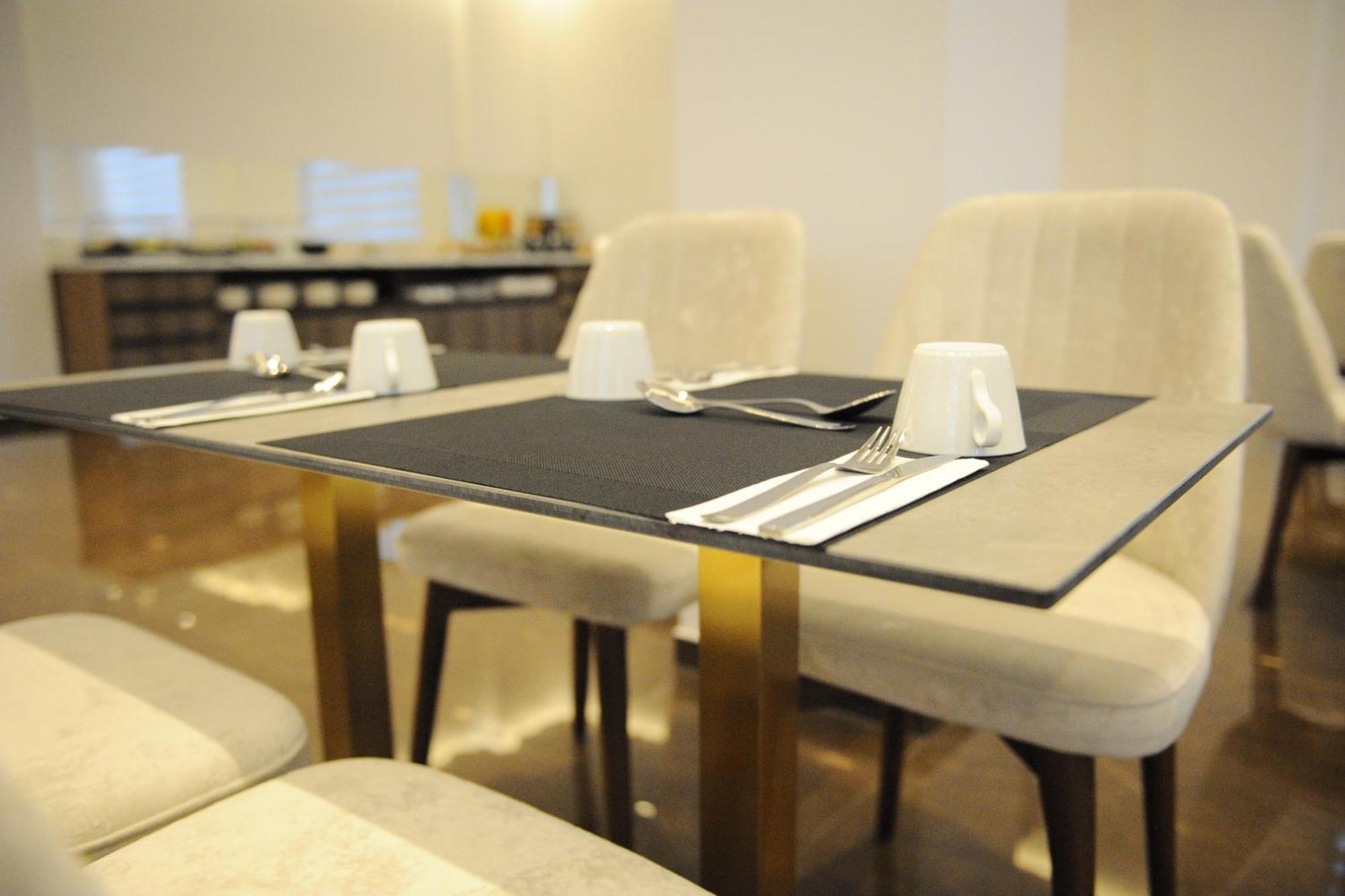 Kalasa Hotel Sarandë Buitenkant foto